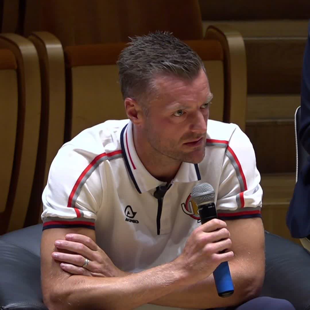 "You must be one of the doubters, you're one I'll have to prove wrong" 👀 38-year-old Jamie Vardy does not agree that he is past his best after a reporter questioned his move to Serie A side Cremonese 🇮🇹