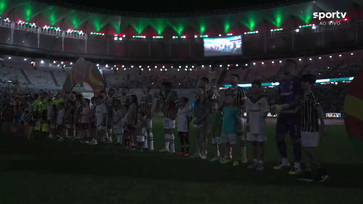 A festa da torcida do Fluminense no Maracanã antes do jogo contra o Bahia, pelas quartas de final da Copa do Brasil. 🎥 sportv | ge
