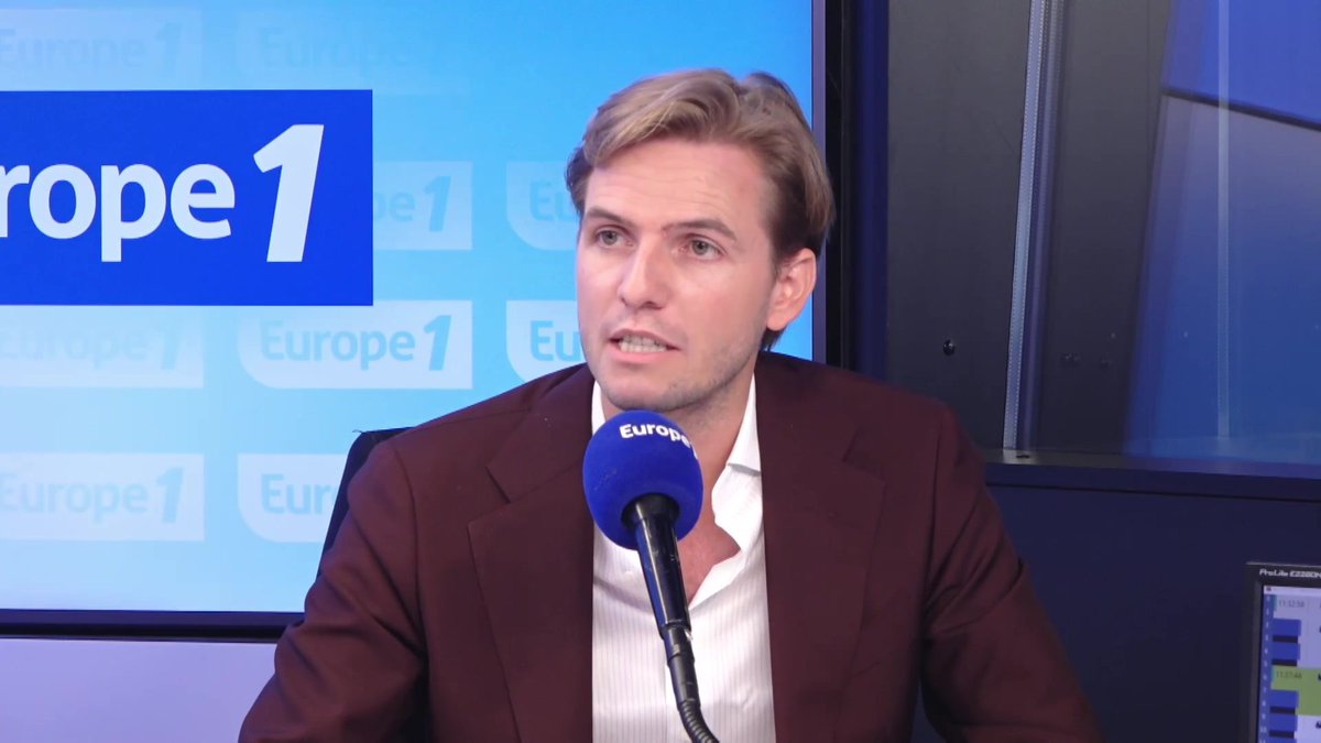 "Cette mort atroce m'a bouleversé [...] C'était le plus grand démocrate américain, il était dans le dialogue et dans le débat", déclare Erik Tegnér, journaliste, sur Charlie Kirk, influenceur conservateur américain assassiné, dans #ChristineKellyEtVous sur #Europe1