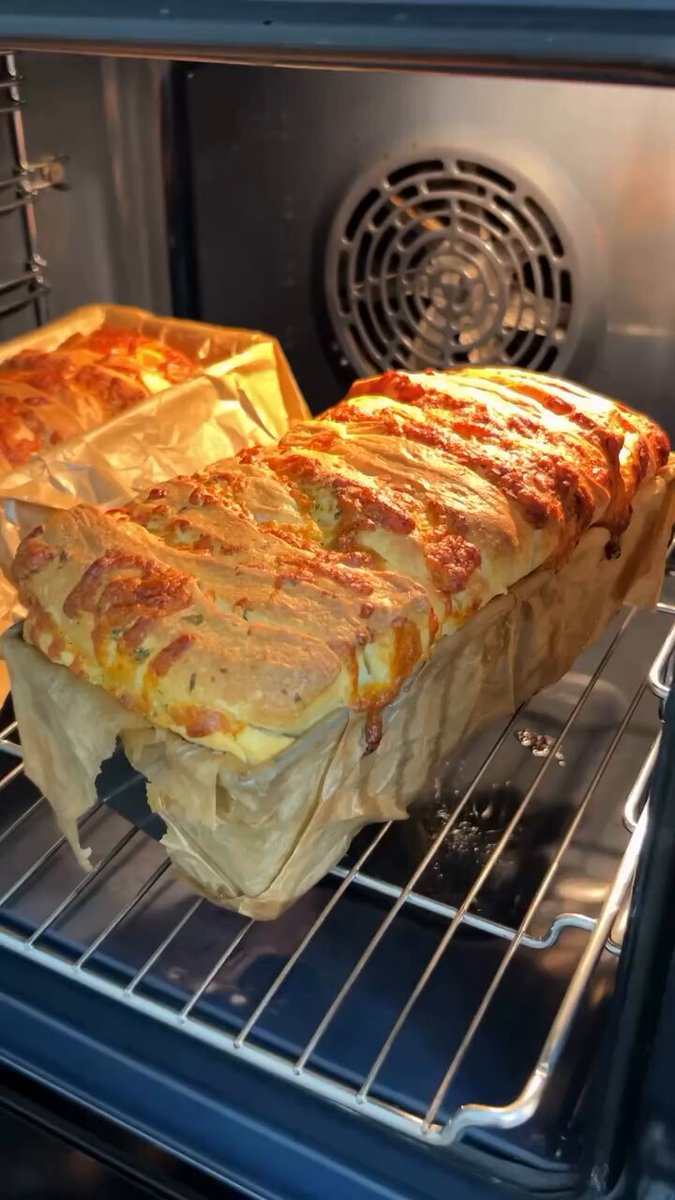 🍞✨ Sarımsaklı Baton Ekmek ✨🍞 Mis gibi kokusuyla herkesi mest edecek bir tarif 🤤💛