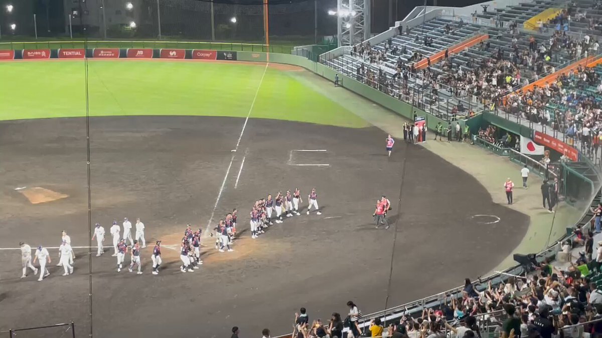 野球のU18ワールドカップ２次リーグ初戦で、日本🇯🇵はアメリカ🇺🇸に延長の末、6-2で逆転勝ちしました！！！！！！！！！！ 🗞️関連記事はこちら👇 沖縄尚学の末吉良丞投手、米国を無安打に抑える 4回1/3無失点の快投 野球のU18ワールドカップ2次リーグ