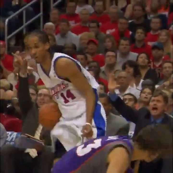 One of the best comeback stories in NBA history! 2004: 4th pick out of High School 2007: Career-threatening injury 2008-2014: 8 teams in 6 years 2015-2018: Wins 3 NBA Championships HBD Shaun Livingston