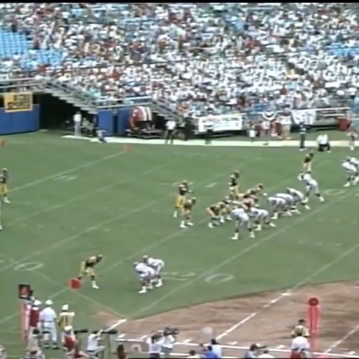 1989: Deion Sanders turned heads with an electric punt return in his Falcons debut. 💨 🎥 NFL, CBS