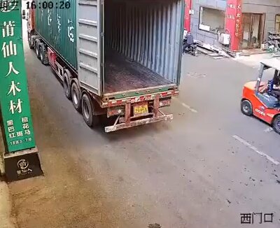 Loading skills are on point 🤝