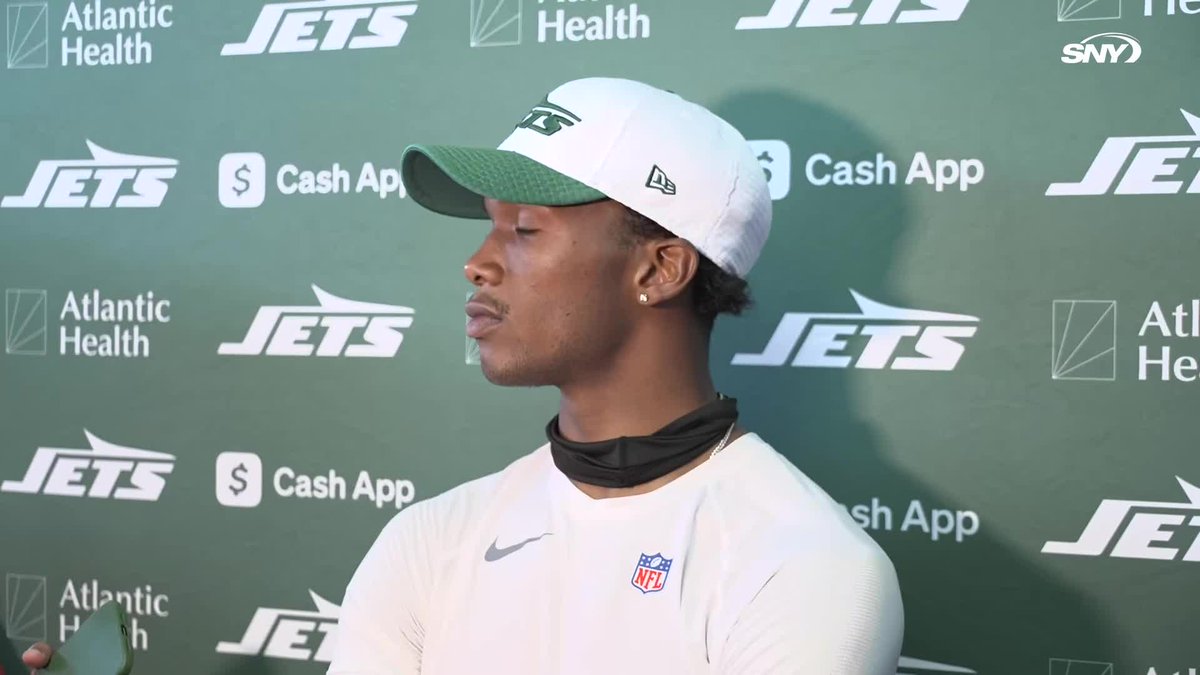 "This game rewards people that love it. He loves the game, he plays it the right way.. All the teammates, that's contagious. If your quarterback is doing that you've got no choice" Garrett Wilson on Justin Fields: