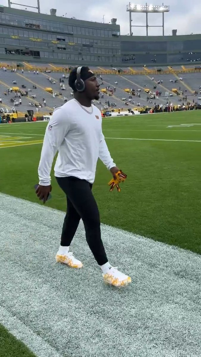 Deebo will have _____ catches tonight? ✍️ WASvsGB -- 8:15pm ET on Prime Video Also streaming on NFL+