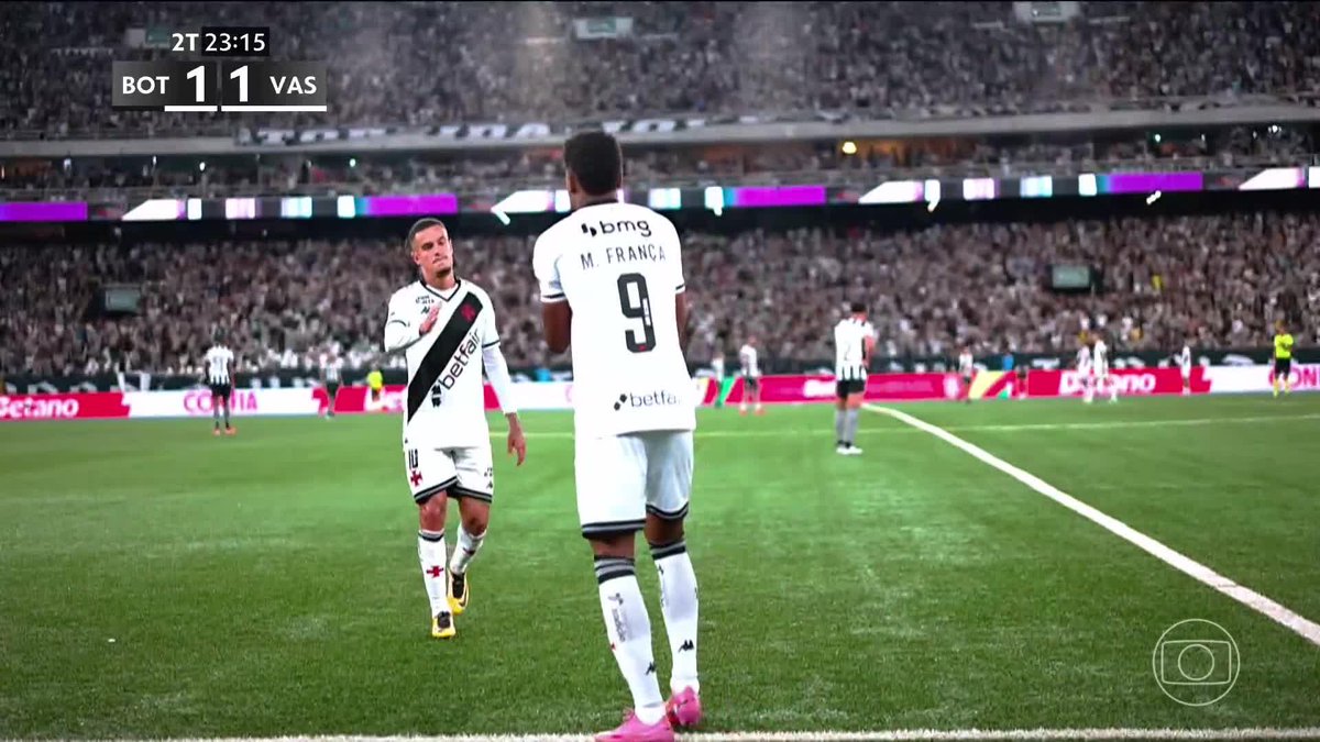 Coutinho largou o Vasco na merda, jogo mais importante do ano e o cara que chegou querendo demais pedir pra sair é sacanagem.