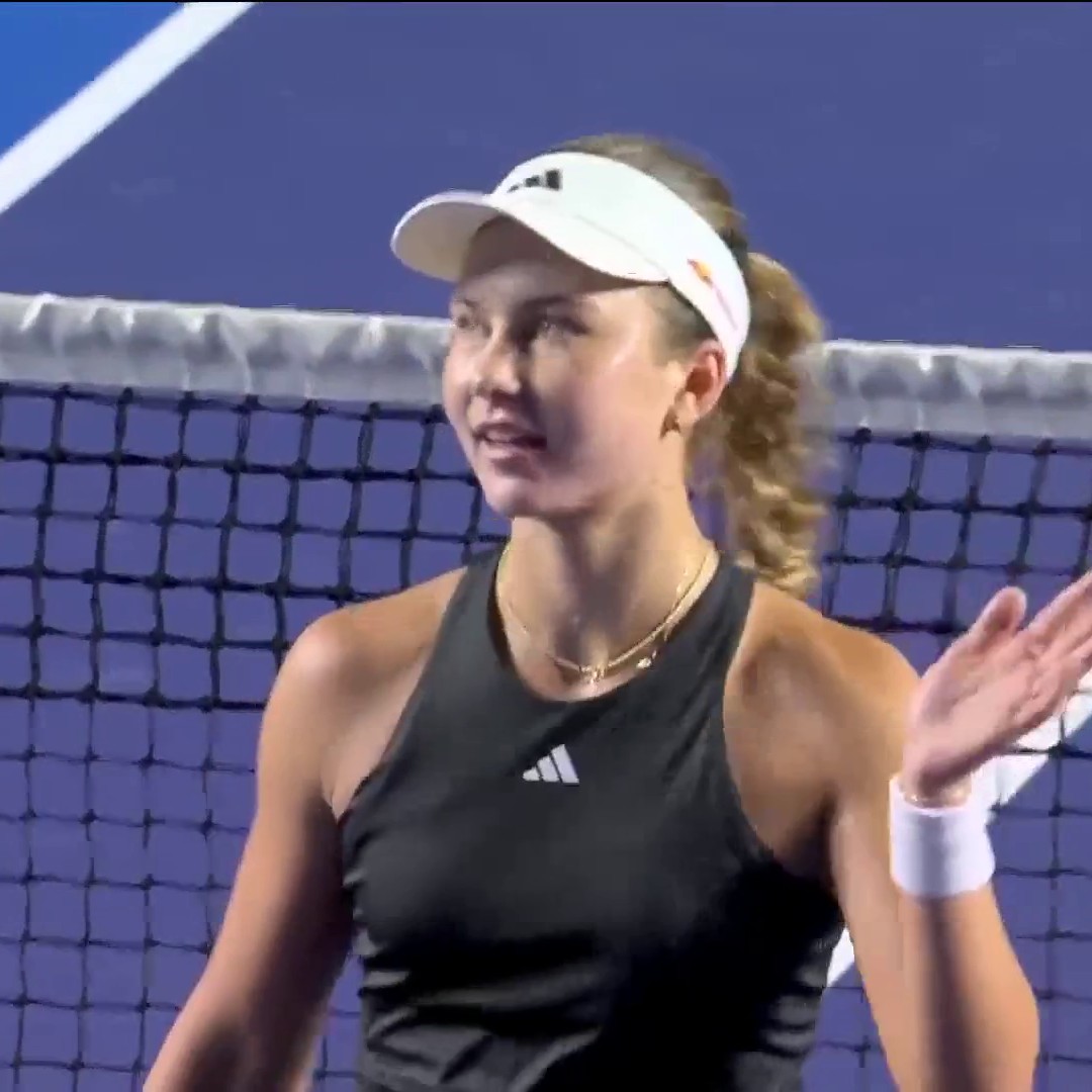 Iva Jovic continues to excel in Guadalajara 📈 The 17-year-old American scores her first WTA Tour quarterfinal with a 6-4, 6-2 win over Camila Osorio! #GDLOpenAKRONxSantander