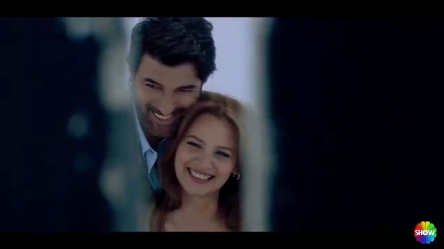 #EnginAkyürek ve #GülsimAli’nin başrollerini paylaştığı #BereketliTopraklar dizisinin Yurt dışı afişinin kamera arkası görüntüleri yayınlandı. #NevEr