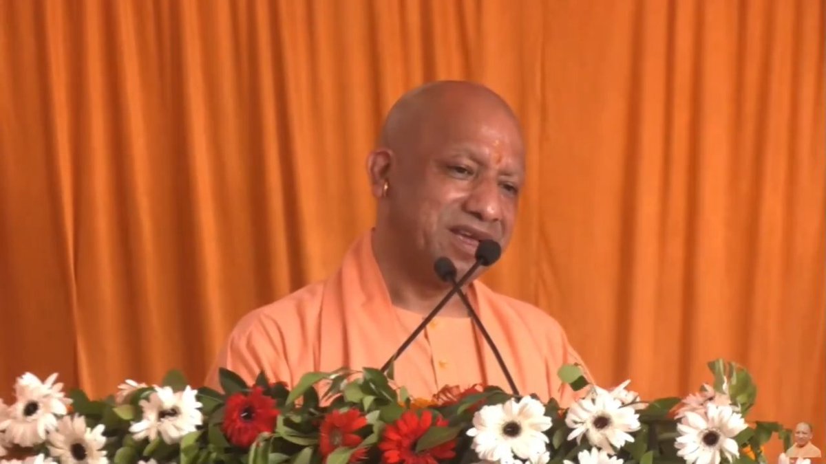 भारत के संविधान के प्रति हर नागरिक के मन में सम्मान का भाव होना चाहिए... यही एक सच्चे सनातन धर्मावलंबी की पहचान है...