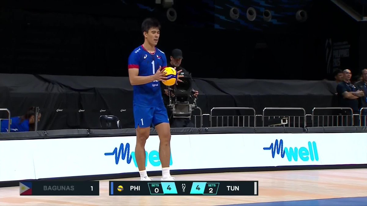 BAZOOKA GOES LETHAL โฃ๏ธ Bryan Bagunas is on a roll for the Alas Pilipinas Men, detonating back-to-back service aces against Tunisia in the third set of the 2025 FIVB Volleyball Menโs World Championship preliminary phase! #AlasPilipinas #MWCH2025 #Philippines2025