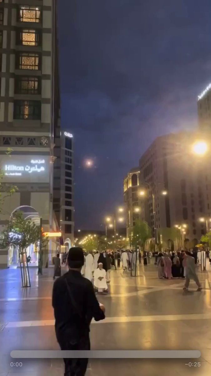 السعودية تعترض صاروخ يمني كان متجه نحو الكيان ..السعودية صامت والحوثي صامت ولا تعليق ولا كلمه هذه خامس مرة تقوم السعودية بالدفاع عن الكيان
