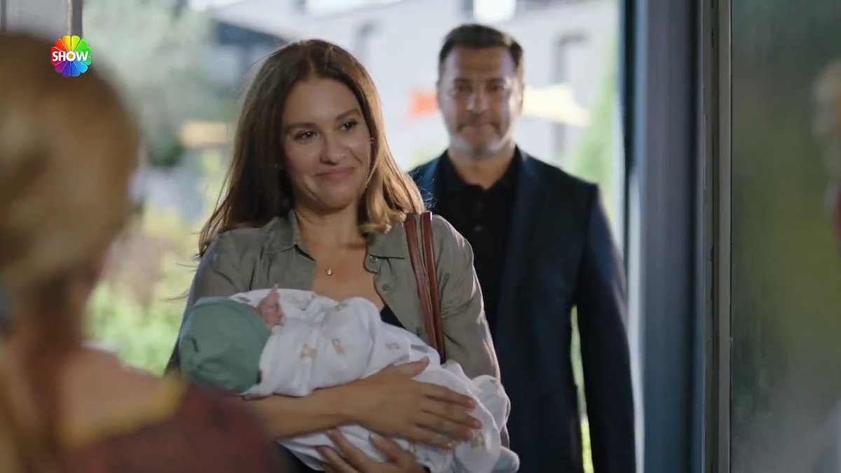 #KıvMer ve Kemal’imiz evine dönüyor! 😍 #KızılcıkŞerbeti yeni sezonuyla @showtv’de. @goldyapim