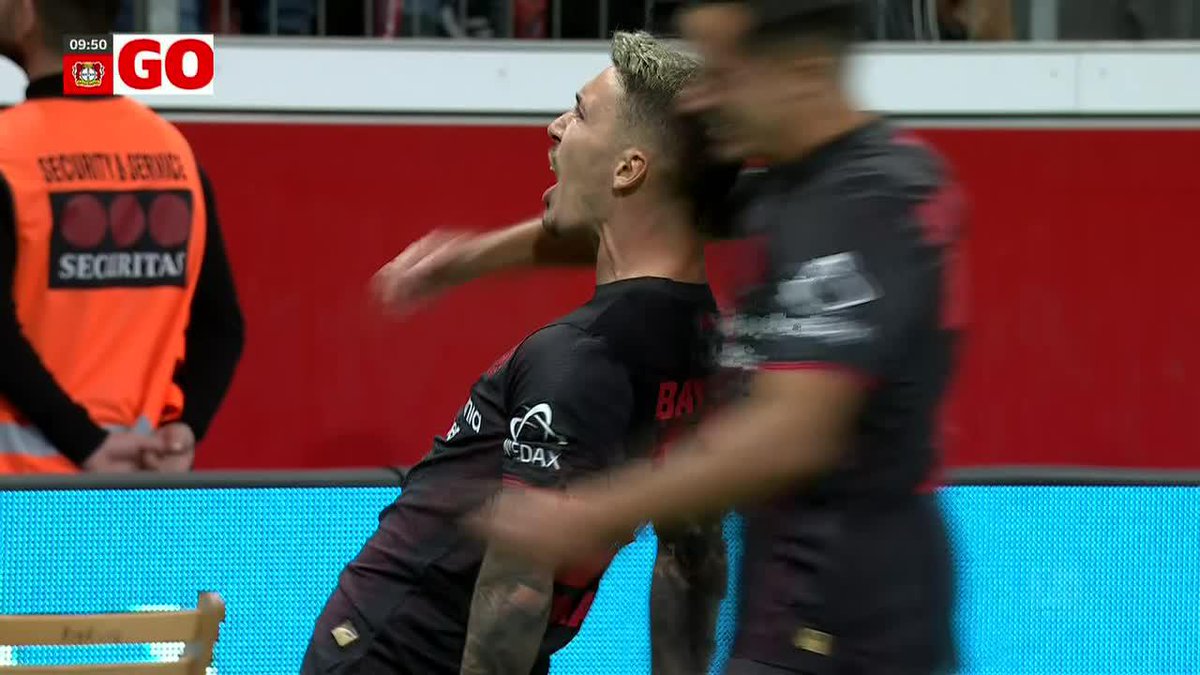 This free kick from Grimaldo ricocheted off the keeper 😬