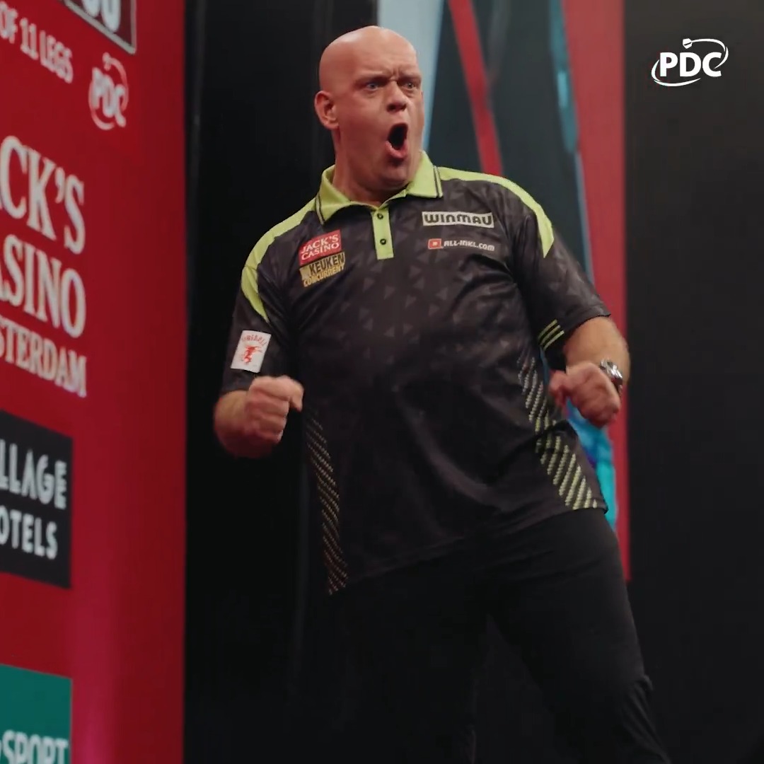 A win that means EVERYTHING to Michael van Gerwen. 💚 #WSODFinals | Michael Van Gerwen