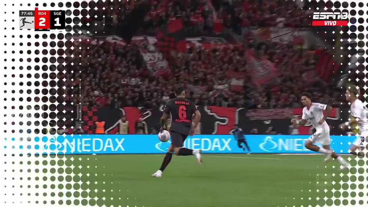 Por esto le sacaron la primera amarilla a Equi Fernandez... insólito. No van a poder bajarlo, conquistará el mundo quieran o no.