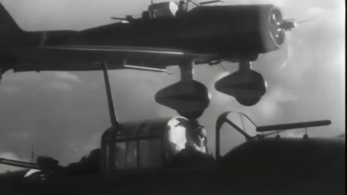 Tense footage from Aug 24th, 1942 during the Battle of the Eastern Solomons of the USS Enterprise being hit by 2 bombs and (supposedly) of Japanese Aichi D3A "Val" dive bombers returning to their carrier, Shokaku, after the attack. supposedly.👀