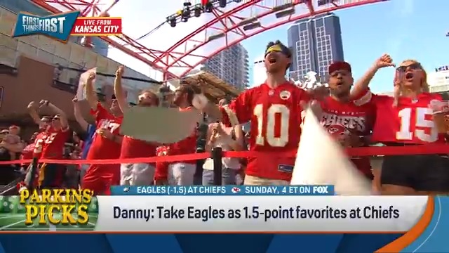 "I may have Kansas City blood but I love being right more!" Danny Parkins betrays the home crowd and Parkins Posse by picking the Eagles in #ParkinsPicks 🥲