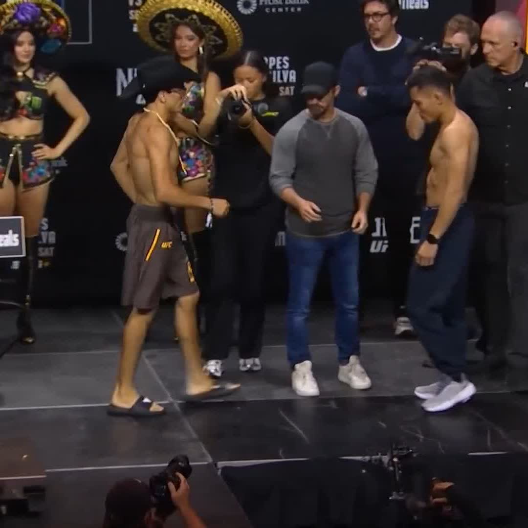 Bantamweights battle in the main card opener! ⚔️ Santiago Luna vs Quang Le [ #NocheUFC | LIVE TOMORROW 6pmET on the @ESPN app ]