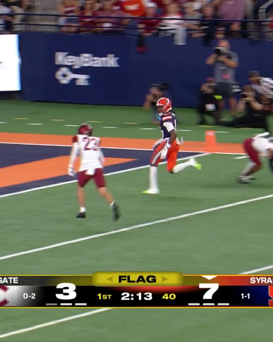 Darrell Gill Jr. just MOSS'D him 👀 Syracuse Football