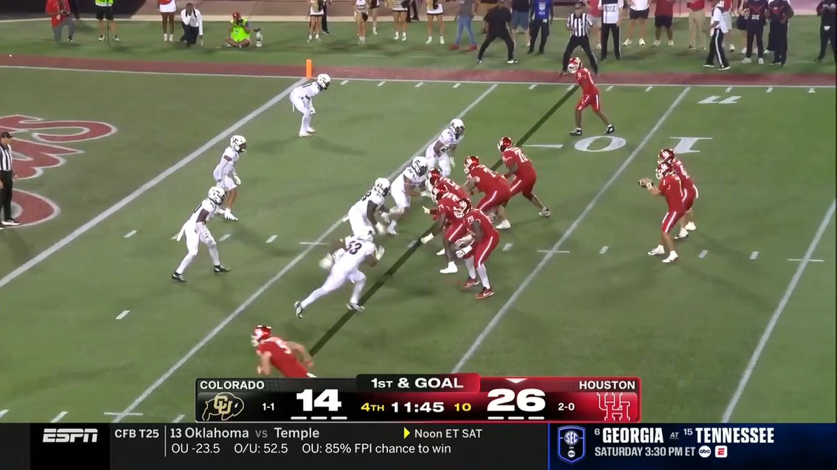 Big Weig on the run 🕺 Conner Weigman