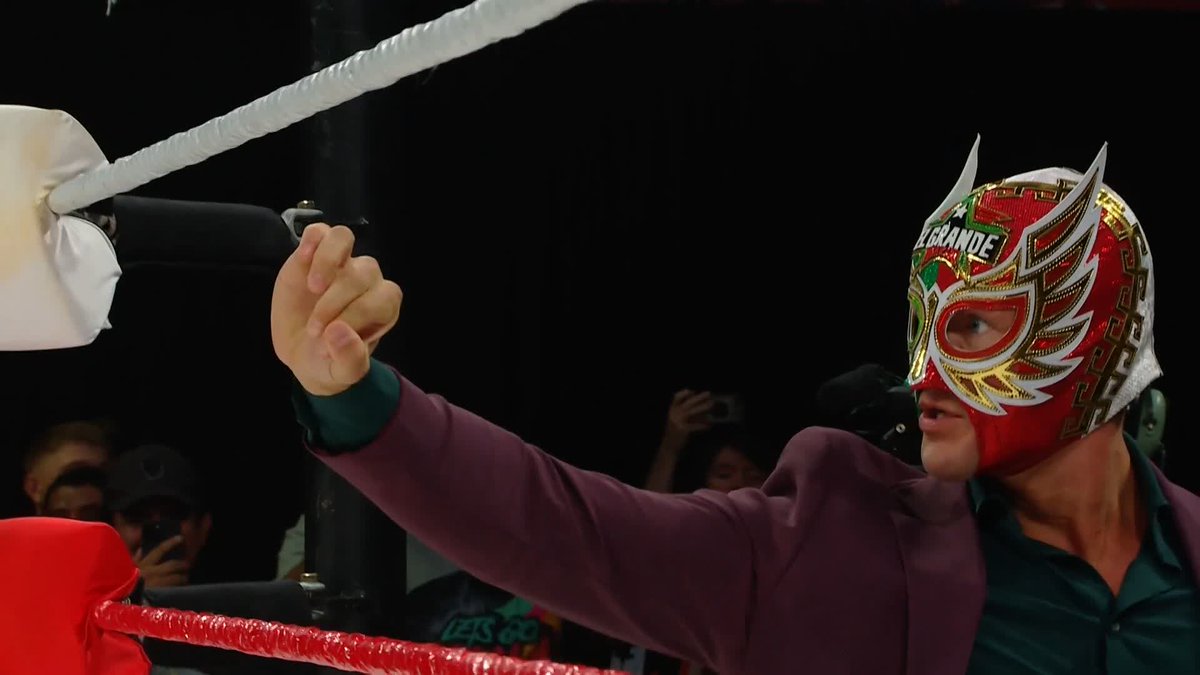 WHAT IS GOING ON?!? EL GRANDE AMERICANO JUST SAVED THE MATCH FOR DOM!!! WATCH HERE: