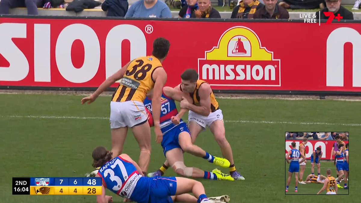 Luke Breust is helped off the field after a nasty looking right knee injury in the VFL 😢