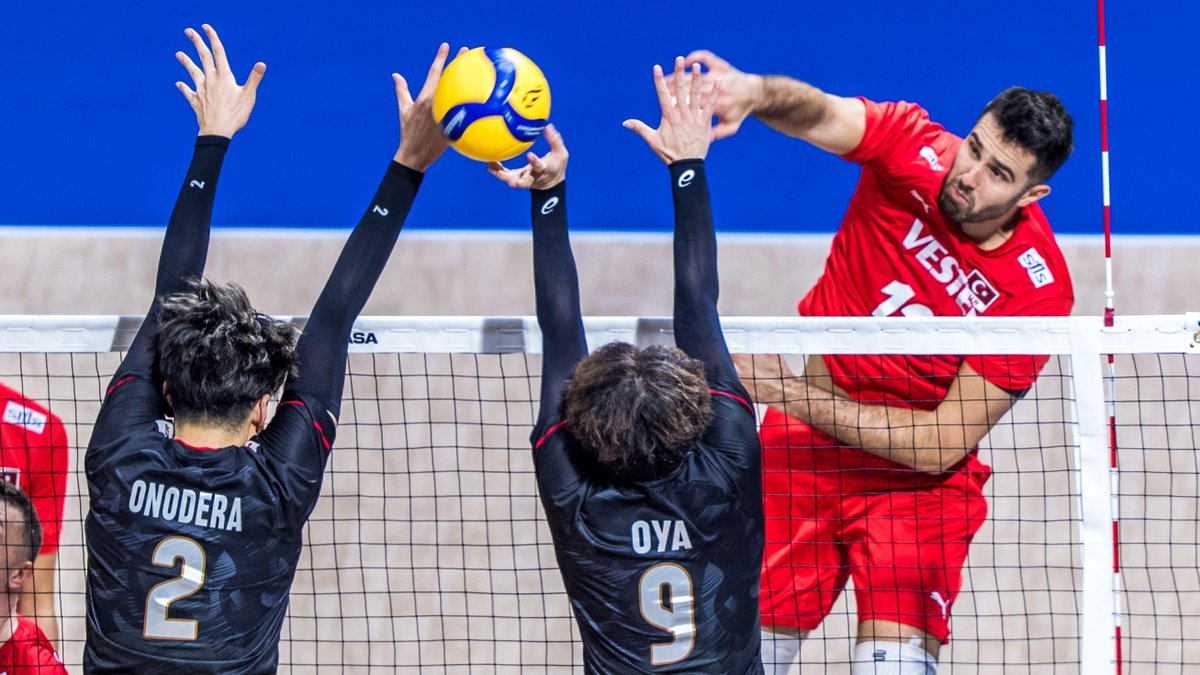 #Philippines2025 MASSIVE UPSET 🇹🇷 Türkiye just sweeped Japan 🇯🇵 in straight sets 😱 25–19, 25–23, 25–19 ➡️ domination from start to finish 💥 Watch the Replay on VBTV 📺 #Volleyball #MWCH #ElectrifyingPhilippines