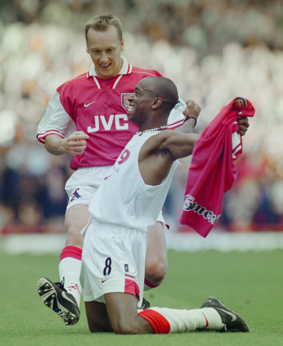 Goals 178 and 179... On this day in 1997, Ian Wright equalled, and then surpassed, Cliff Bastin's long-standing Arsenal record 👏