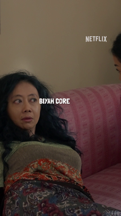 Yang selalu bisa cairin suasana dengan keasbunan dan kelakuan kocaknya 🤣 Tonton Biyah di Ratu Ratu Queens: The Series yang udah tayang di Netflix!