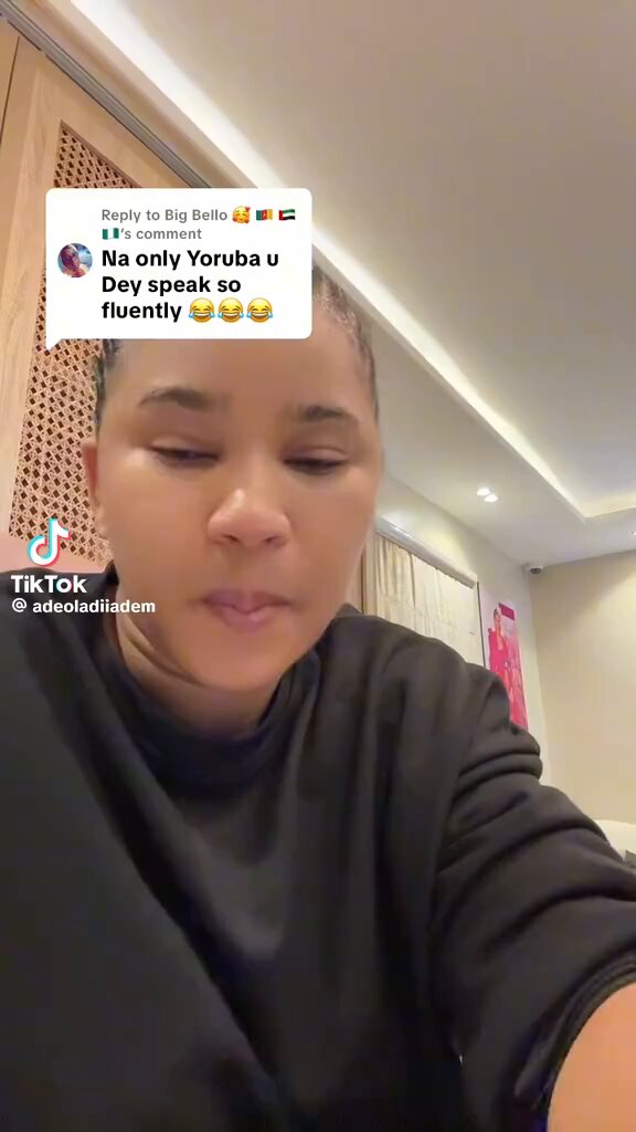 Ronu wey dey TikTok no send anybody especially those gurls. I go soon lure them come here.. see as she give am to dis one wey dey tell her not to speak Yoruba again