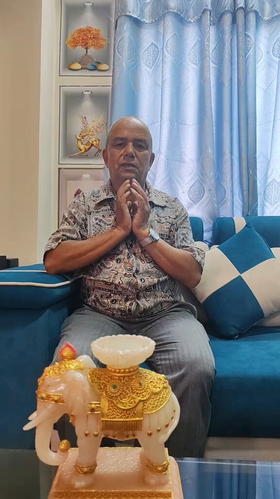 त्यस्तरी मान्छे फसाउन नहुनी 🤣🤣🤣🤣