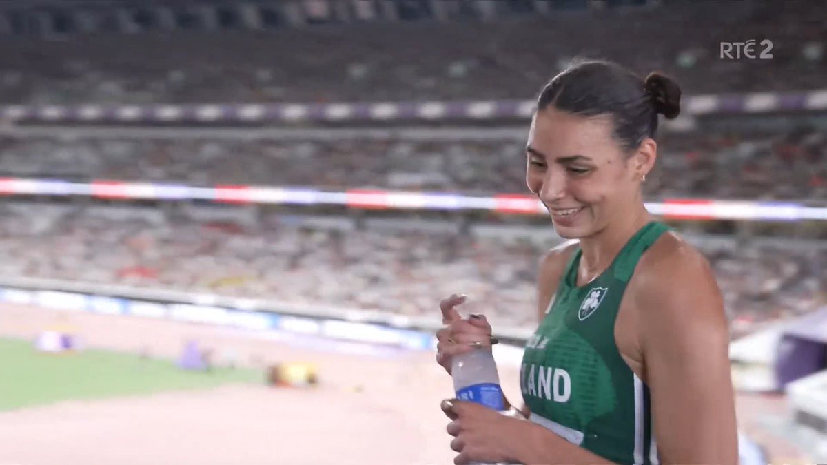 You made her proud! A delighted Sophie O’Sullivan - battle scars included - reacts to her brilliant 1500m heat performance at the World Championships with her mother Sonia watching on in studio. 📺Live on RTÉ2 🖥️