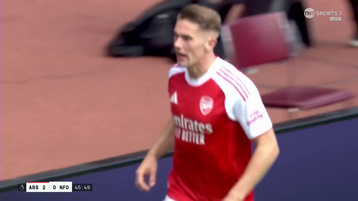 Viktor Gyokeres doubles Arsenal's lead 🙌 That's three goals in four games for the Gunners' summer signing ⚽️ 📺 TNT Sports & discovery+ UK