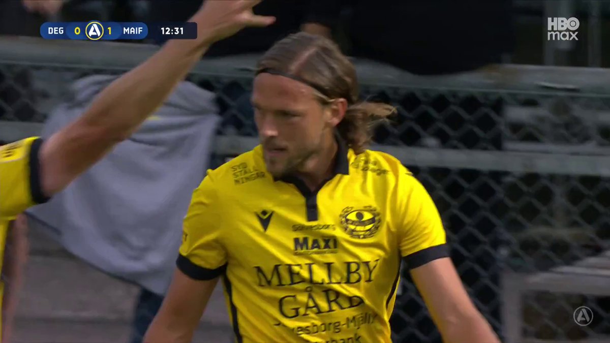 1-0 Mjällby AIF! Tom Pettersson styr in ledningsmålet mot Degerfors 🟡⚫ 📲 Se matchen på HBO Max