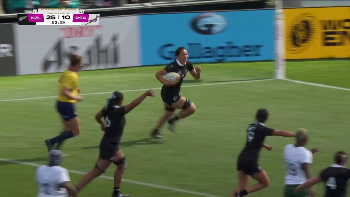 Those New Zealand hands ✨ Kaipo Olsen-Baker finishes off a spectacular move to put the Black Fearns within touching distance of the #RWC2025 semi-finals! #BBCRugby