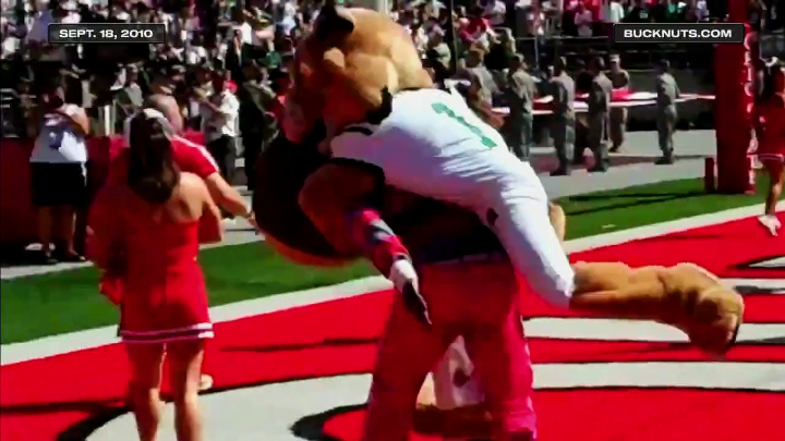 "Fight back Brutus, what are you doing?" —Kirk Herbstreit on when the Ohio Bobcat tackled Brutus 😅