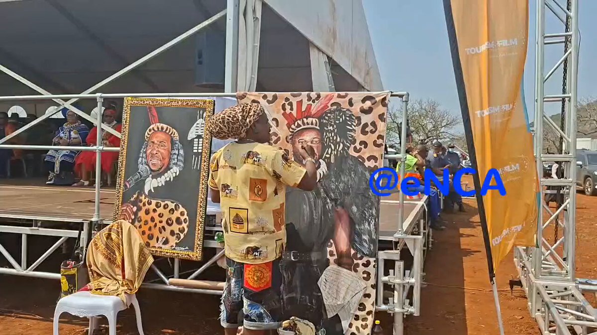 #AmaZulu Rasta is at the reed dance ceremony eMashobeni Royal Palace oPhongolo in northern KZN. He is depicting the reigning mornach MisuZulu KaZwelithini and his departed father king Zwelithini KaBhekuzulu. #eNCA