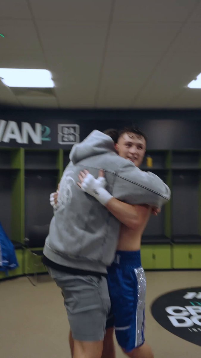 Post fight celebrations with Joseph Parker for Jim Donovan 🙌 #CrockerDonovan2