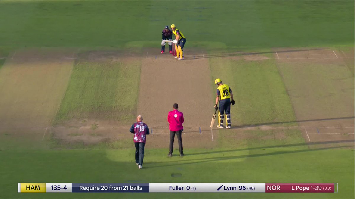 The first man to EVER score a century on Vitality Blast Finals Day 😱 Chris Lynn, take a bow!
