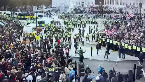 Officers have cleared the group of Unite the Kingdom protesters who had blocked the north end of Whitehall, creating a safe route for the Stand Up To Racism protesters to leave Whitehall. The northern end of Whitehall is now empty.
