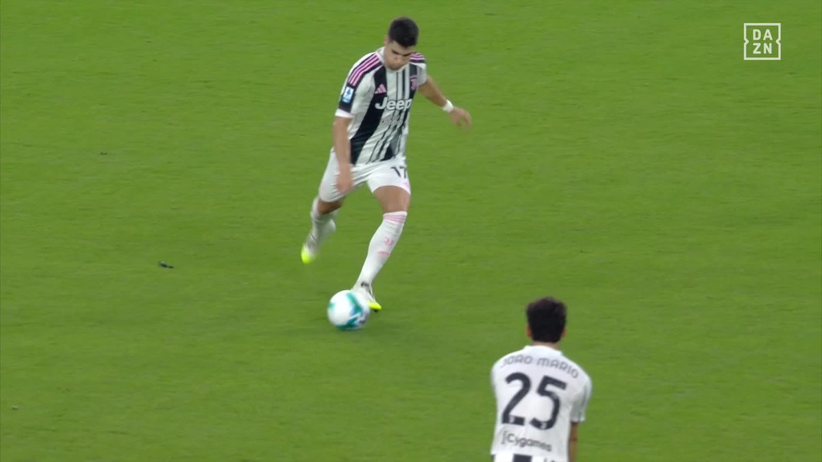 ¡A ESTE TÍO LE VAN A HACER UN MONUMENTO EN TURÍN! 🔥🔥🔥🔥🔥 Qué absoluta LOCURA de gol de Adzic para darle la victoria a la Juventus ante el Inter… ¡EN EL 91! #SerieAenDAZN 🇮🇹