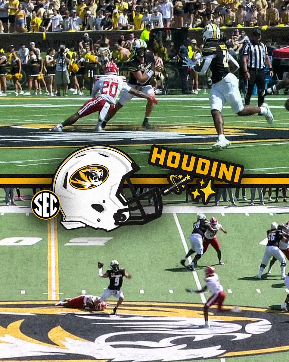he just threw a TD out of a sure sack... 👀 Mizzou Football x 📺 SEC Network+