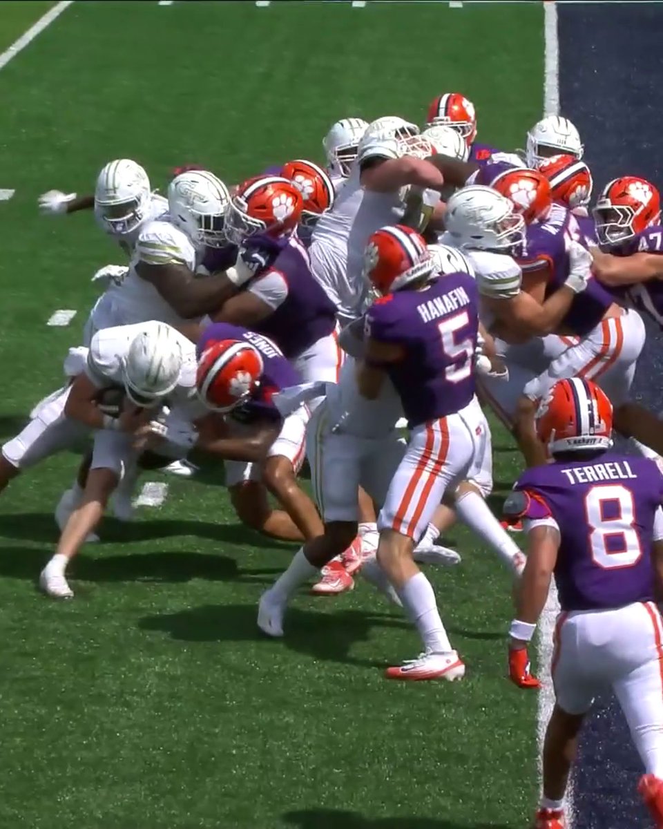 HAYNES KING RAN THROUGH THE DEFENDER FOR THE TD 😤 Georgia Tech Football
