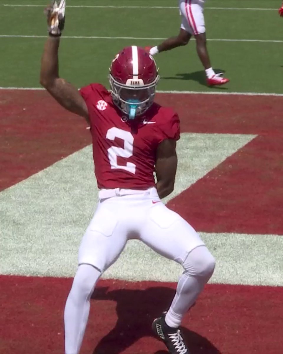 HAVE A DAY RYAN WILLIAMS 🤩 5 REC 165 YDS 2 TD (via SEC Network)