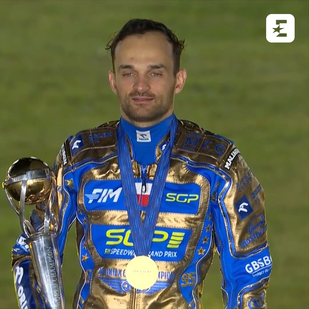 Tu NIE DA się nie wzruszyć. Mazurek Dąbrowskiego dla najlepszego żużlowca świata. Brak słów. Czyste poruszenie. #SGP #DanishSGP #FIMSpeedwayGP