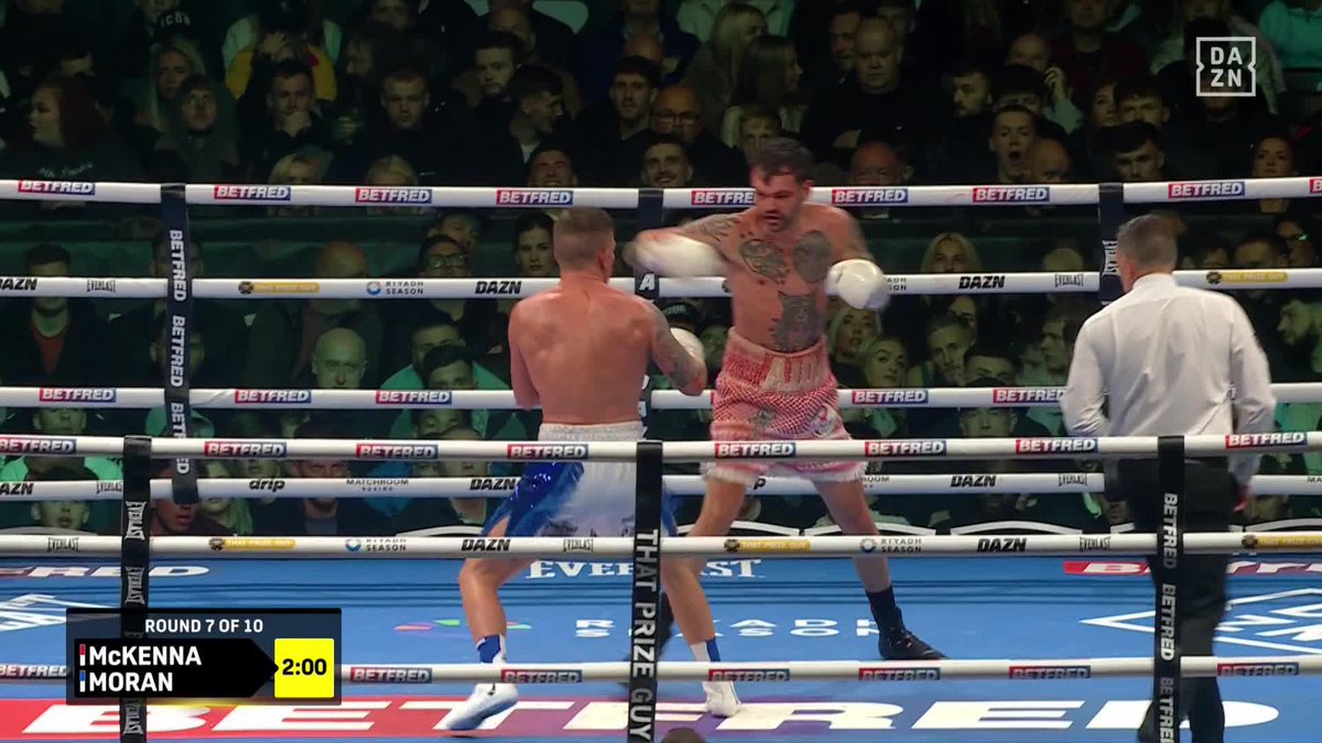 Tyrone McKenna STOPS Dylan Moran in round 7!! 😳 #CrockerDonovan2 | Live NOW on DAZN