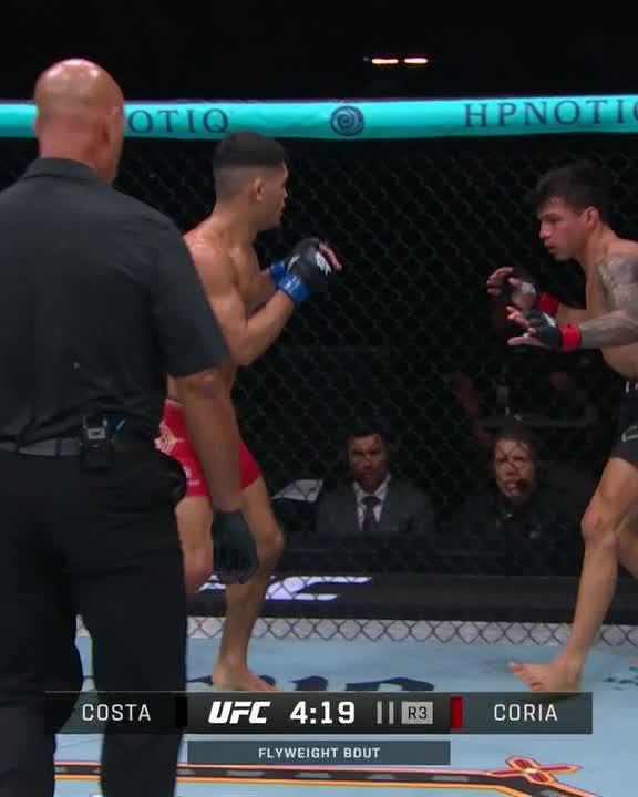Alden Coria gets the finish at #NocheUFC 💪