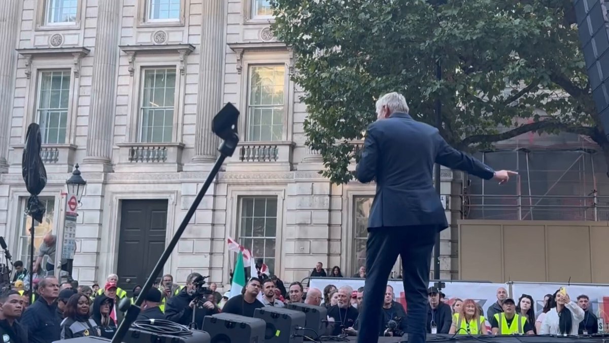 ‘#Islam is a clear and present danger for freedom of speech and democracy! Islam does not belong to #Europe. Mass-immigration is the Trojan horse of Islam. So the answer is simple… Stop the boats! Send them back!’ #RaiseTheColours #FreeSpeech #London Tommy Robinson 🇬🇧