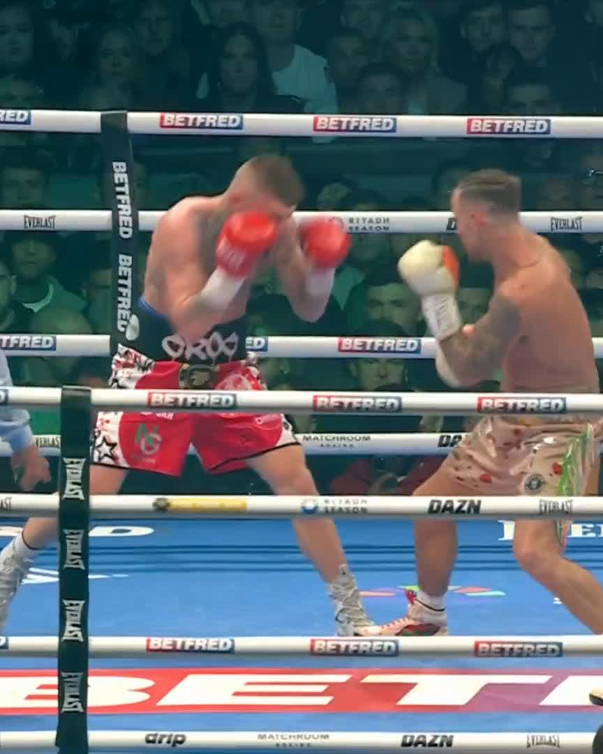 WHAT A SHOT!!!! 🤯 PADDY SAVED BY THE BELL!! #CrockerDonovan2
